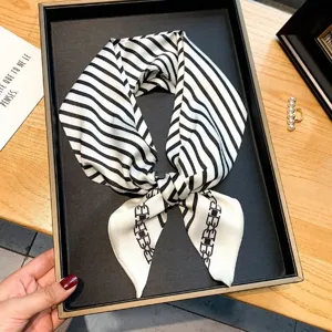 Schwarz-weißer gestreifter Seidenschal, vielseitiges Band für Taschen und Halstuch Damen.