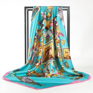 Élégant carré de soie imprimé baroque 90x90cm, foulard en satin luxueux pour femmes.
