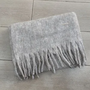 Beige einfarbiger Winter Schal aus Kaschmirimitat mit Fransen für Damen und Alltag.