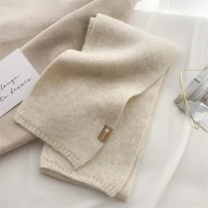 Gestrickter Kaschmir-Gefühl Winterschal Detailansicht, weicher gemütlicher Hafer-Stoff.