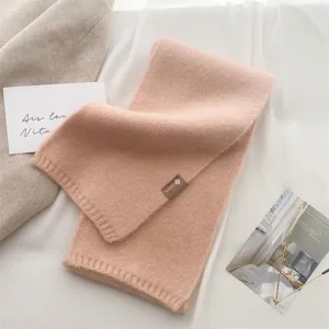 Weicher Strick Kaschmir-Gefühl Winterschal Detail, gemütlicher rosa Halswärmer für Damen.