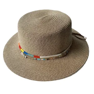 Sommer Flachkopf Strohhut für Damen, ethnisches gewebtes Band Strand Sonnenhut, breite Krempe Kappe.