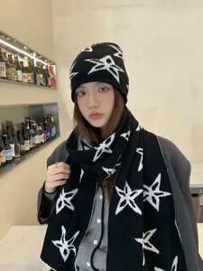 Conjunto de gorro y bufanda de punto de estilo coreano para invierno con diseño de estrella.