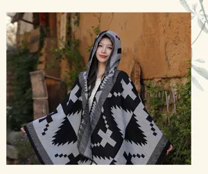 Etnische stijl capuchon poncho voor dames, zwart grijs geometrisch patroon warme reissjaal.