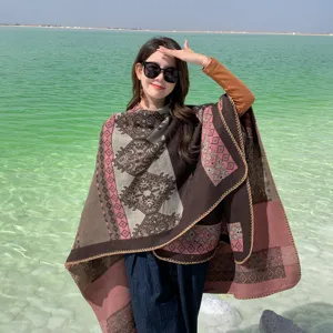Poncho capa chal grueso y cálido con patrón geométrico bohemio para mujer viaje invierno aire.