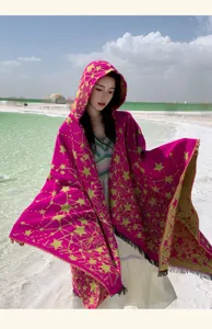 Mantella con cappuccio e stampa di stelle da donna, scialle caldo per viaggi all'aperto.