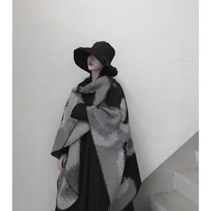 Chic poncho scialle tye dye grigio nero effetto cashmere, sciarpa mantella calda autunno.