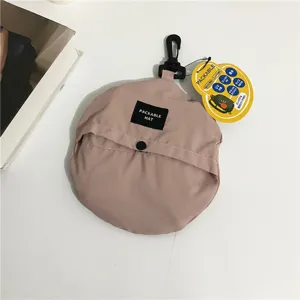 Packbarer wasserdichter Bucket Hat mit Aufbewahrungstasche und Haken für Outdoor-Sommerreisen.