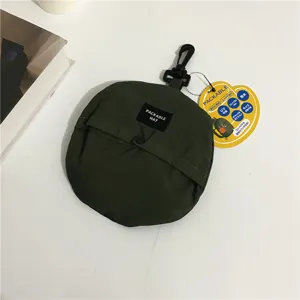 Packbarer wasserdichter Eimerhut Detailansicht, leichten Outdoor Wander Sonnenhut mit Haken.