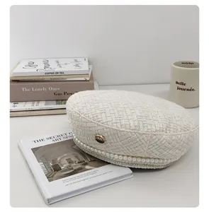 Cappello berretto perla tweed bianco elegante moda francese chic autunno inverno donna accessorio