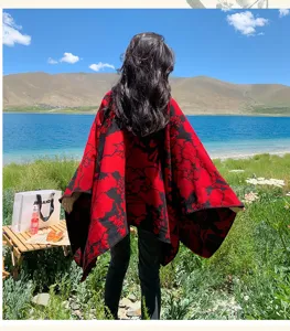 Elegante chal capa de punto con estampado floral para mujer, poncho de viaje de invierno.