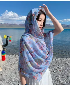 Blaues Paisley Chiffon Damenschal, leichtes Sommertuch fuer Strand und modischer Sonnenschutz.
