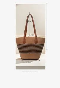 Vista dettagliata della borsa tote in paglia con dimensioni di 34 cm e 43 cm
