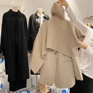 Set elegante da donna con sciarpa in maglia unita e blazer abbinato in stile coreano.