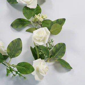 Guirlande lumineuse LED de roses pour decoration romantique de chambre et fete.
