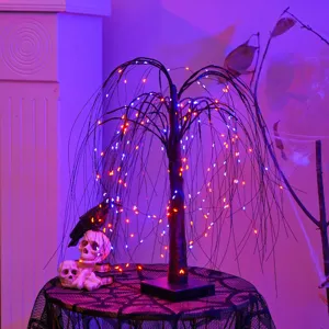 Halloween LED Weidenbaum Licht mit roten und blauen Mikrolichtern, schaurigem Totenkopf und Krähe.