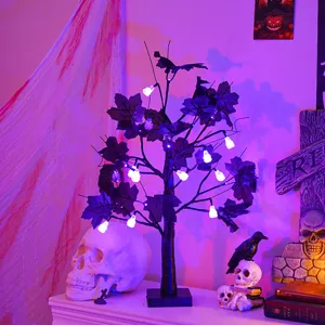 Halloween LED Geist Baum Licht mit schwarzen Ahornblättern und gruseliger Deko für Partys.