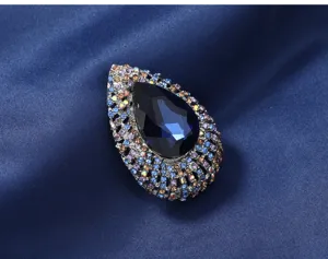 Vintage druppel kristal strass broche voor vrouwen, elegante jas accessoire en kleding speld.