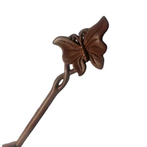 Elegante Haarnadel aus Holz mit Schmetterlings-Design, ideal für Hanfu und tägliche Frisuren.