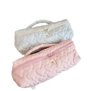 Borsa portaoggetti trapuntata a quadri con cuore, organizer da viaggio portatile per accessori.