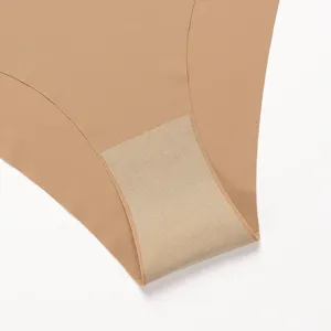 Culotte femme sans coutures en soie glacée slip respirant couleur chair vue principale