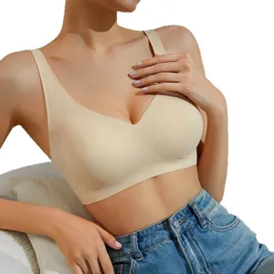 Reggiseno donna color carne senza ferretto e senza cuciture, comodo push-up quotidiano.