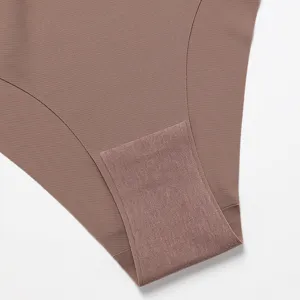 Comfortable seamless ice silk women low waist V-cut breathable daily panties underwear