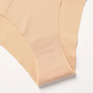 Seamless women's nude panties breathable scalloped edge plus size comfortable underwear