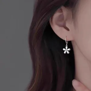 French Elegant Silver-Plated Copper Flower Pendant Drop Earrings With 925 Sterling Silver Earring Post Vintage Niche Hoop Earrings For Women Jewelry
