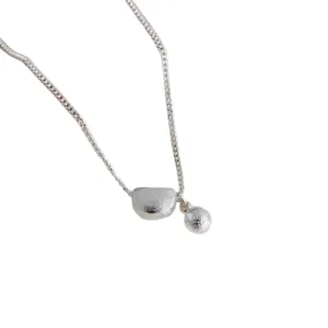 S925 silver irregular bean pendant necklace for women, elegant delicate clavicle chain jewelry.