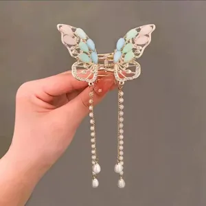 Elegant butterfly hair claw clip with delicate pearl tassel chains for women daily hairstyle.
