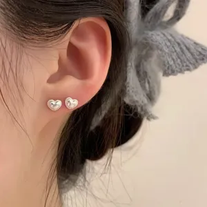 Boucles d'oreilles cœur en argent sterling 925 pour femmes, beaux bijoux quotidiens.