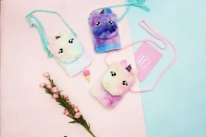 Borsa a tracolla unicorno in peluche morbido per bambini, borsetta colorata arcobaleno.