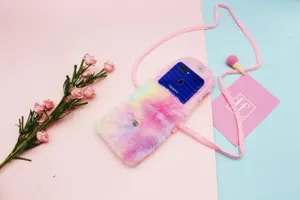 Borsa a tracolla in peluche tie-dye per bambini, graziosa borsa soffice e piccolo portamonete.