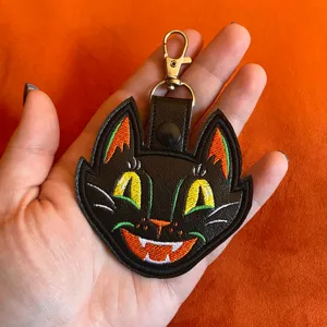 Halloween Black Cat PU Leather Keychain Embroidered Animal Bag Pendant Portable Keyring Charm Gift Holiday Decoration Accessory