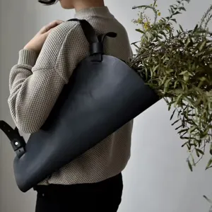 Schwarze PU Leder Blumentasche konische Blumenaufbewahrung Tasche mit Schultergurt.