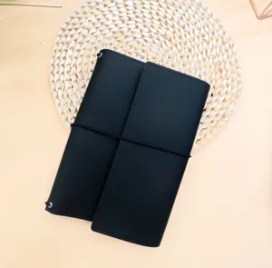 Schwarzer Leder Notizbuch Umschlag A5 Planer Organizer Huelle Detailansicht Buerobedarf