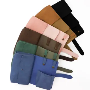 Dettaglio della custodia portatile in pelle PU per accessori con vari colori scelti.