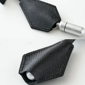 Tragbare Haustier Asche Kapsel PU Leder Schlüsselanhänger Tasche Anhänger mit Metallbehälter.