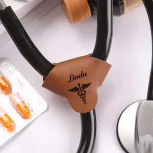 Personalisiertes PU Leder Stethoskop Namensschild Halterung für Ärzte und Pflegekräfte.