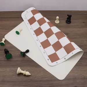 Jeu d'échecs pliable en cuir PU souple avec pièces d'échecs pour voyage et maison.