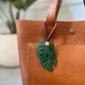 Vintage Monstera Deliciosa Leaf PU Leather Keychain Bohemia Style Bag Charm Pendant For Car Keys Women Men Jewelry