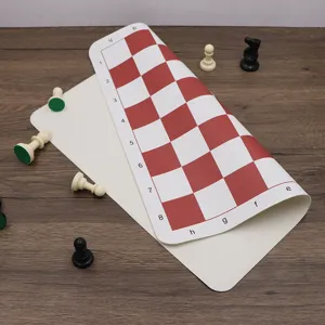 Échiquier en cuir PU souple et portable avec pièces, jeu de société pliable et durable.
