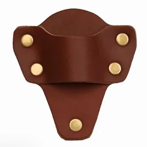 Funda de cuero marron para linterna, soporte de herramientas duradero para camping.