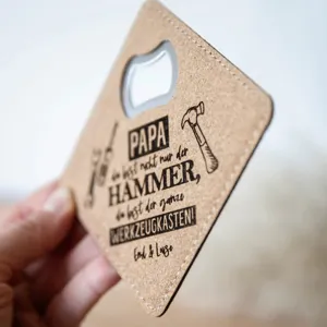 Quadratischer Flaschenöffner aus Holz und Edelstahl, multifunktionaler Kapselheber für die Küche.