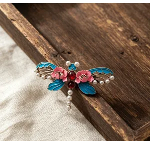 Détail de broche libellule émail style chinois, accessoire épingle cristal rétro.