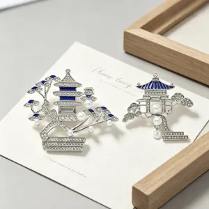 New Chinese Style Pavilion Brooch For Women National Style Pearl Tassel Pin Enamel Rhinestone Hanfu Cheongsam Accessory Jewelry