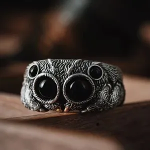 Bague argentée sautante mignonne avec des yeux en cristal noir, bijou ouvert ajustable.