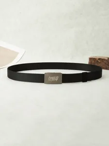 Ceinture tactique en toile noire avec boucle métallique et sangle en nylon résistant.