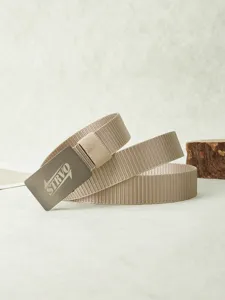 Ceinture tactique en nylon et toile résistante avec boucle en métal pour les loisirs quotidiens.